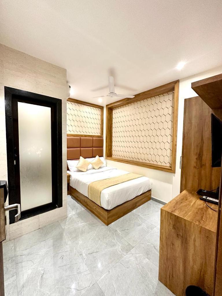 Hotel Bkc Prime - Near Us Consulate Мумбай Екстериор снимка