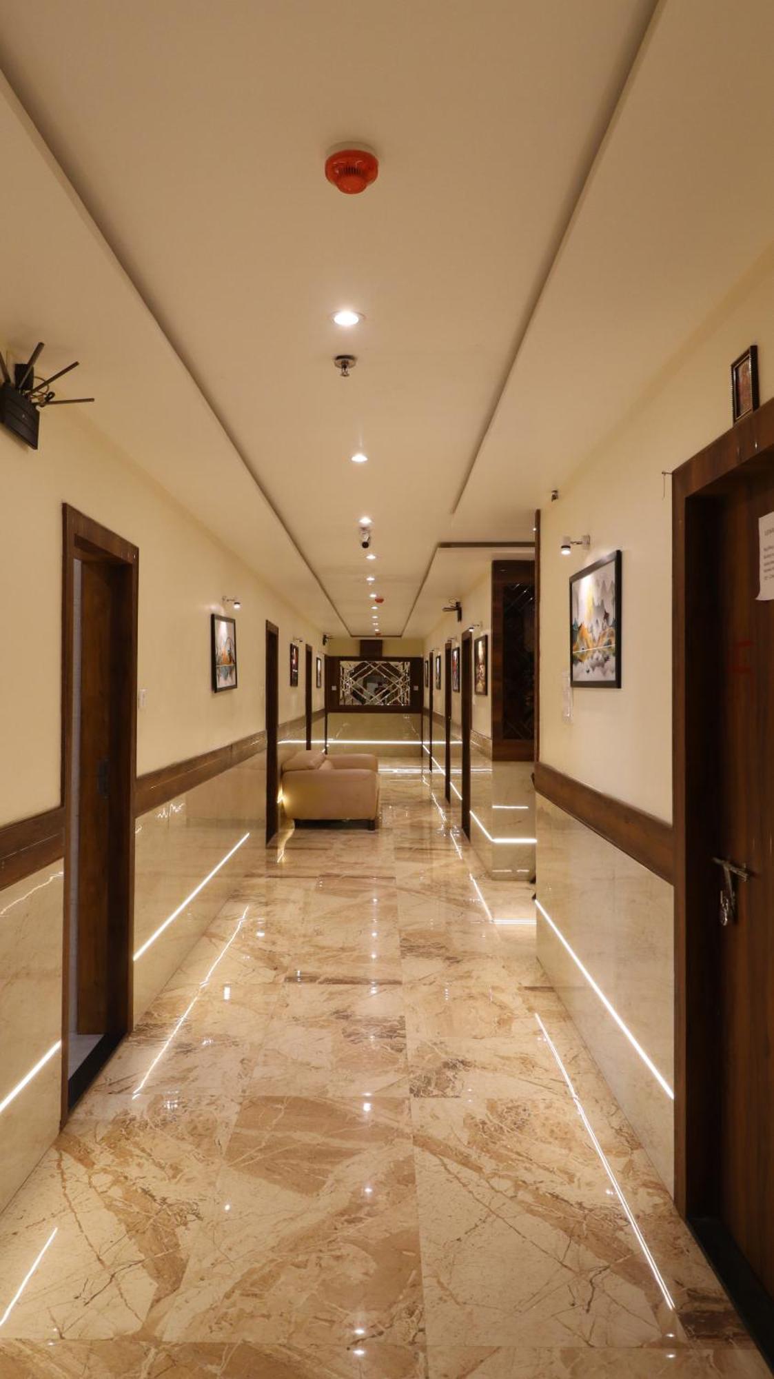 Hotel Bkc Prime - Near Us Consulate Мумбай Екстериор снимка